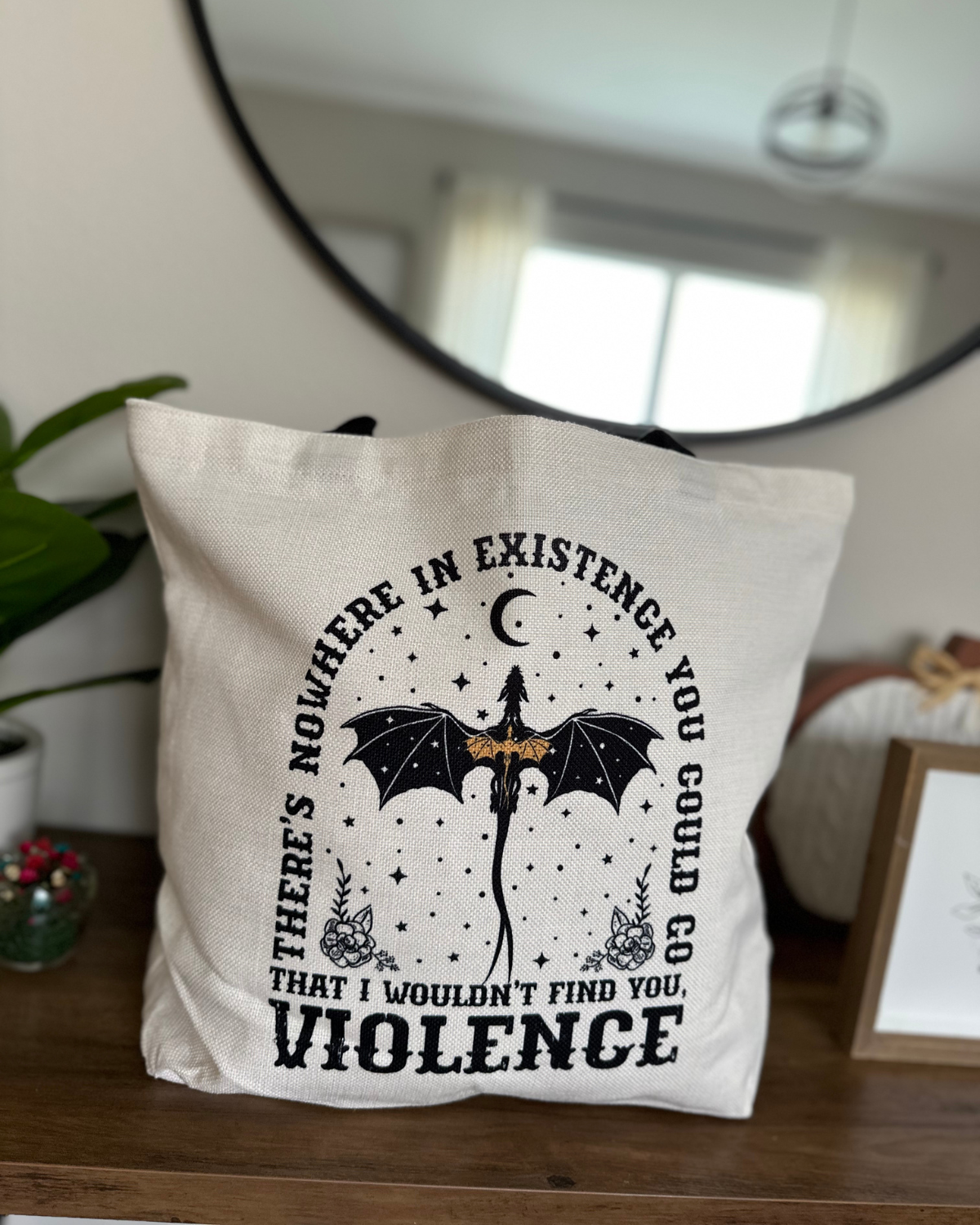 Violence War College | Tote
