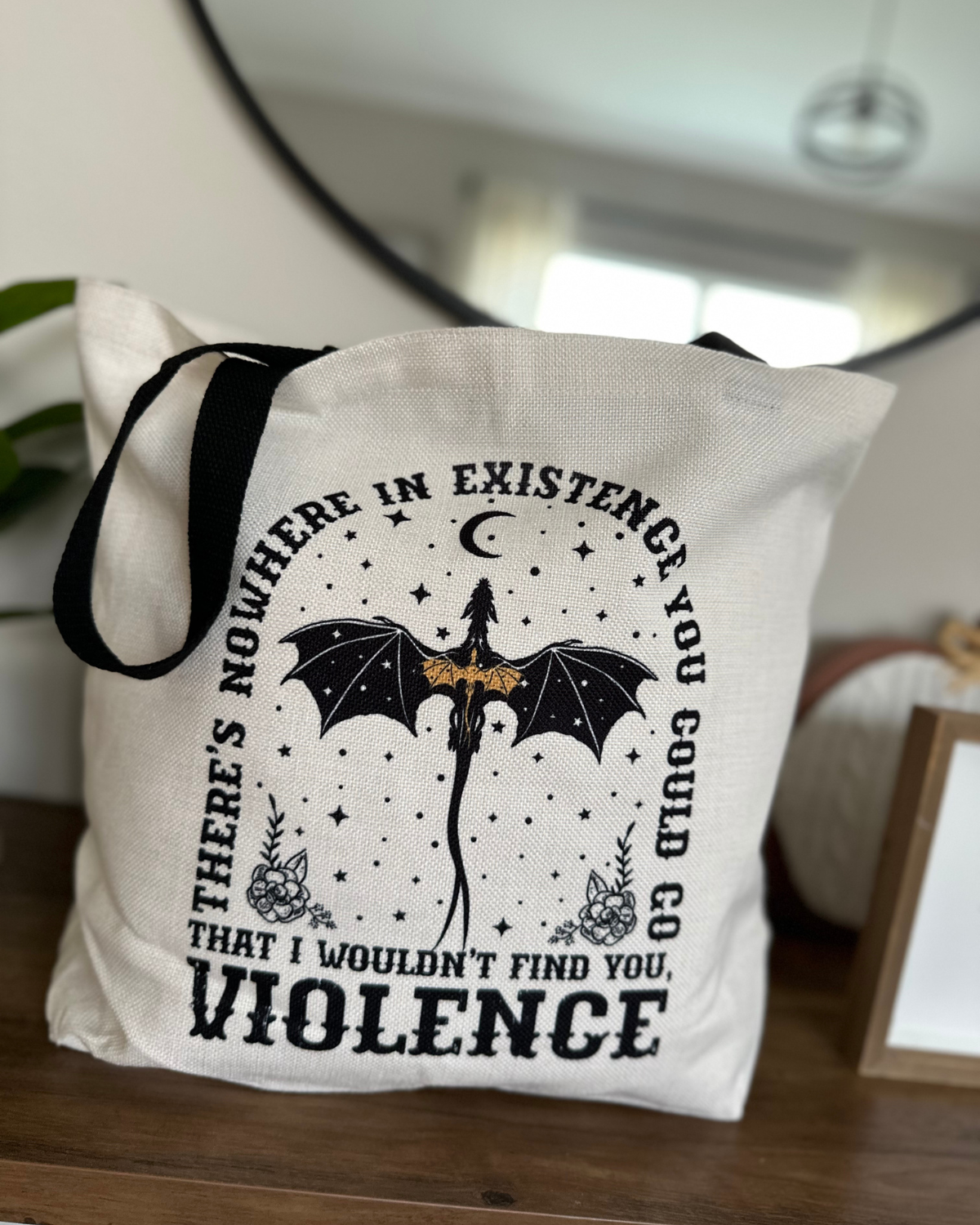 Violence War College | Tote