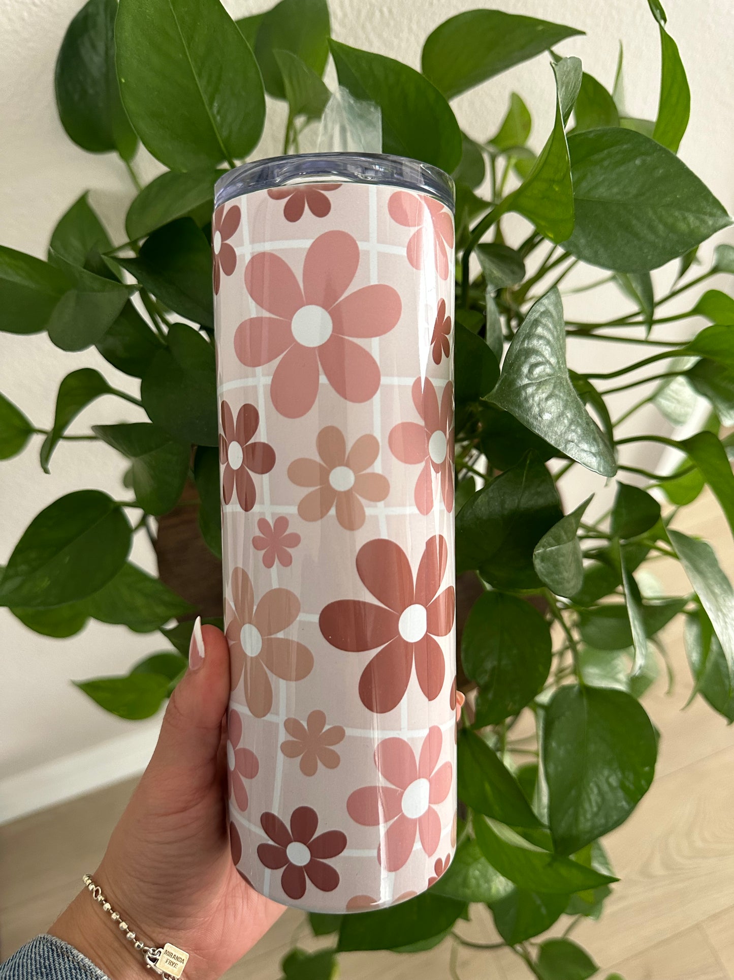 Retro Flowers | Tumbler