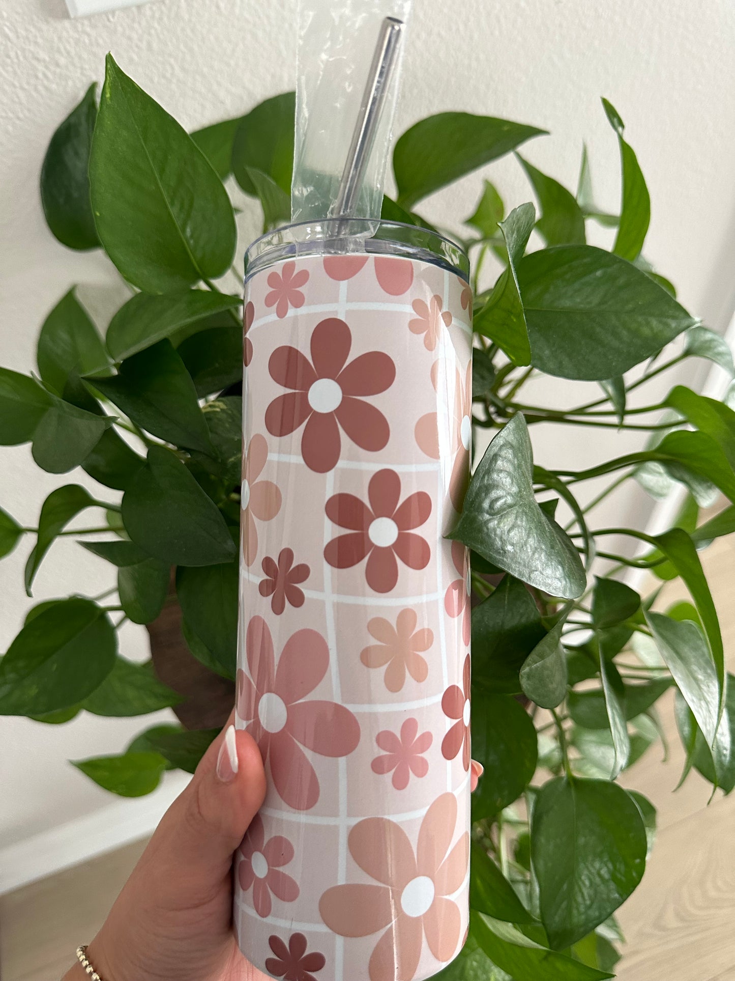 Retro Flowers | Tumbler