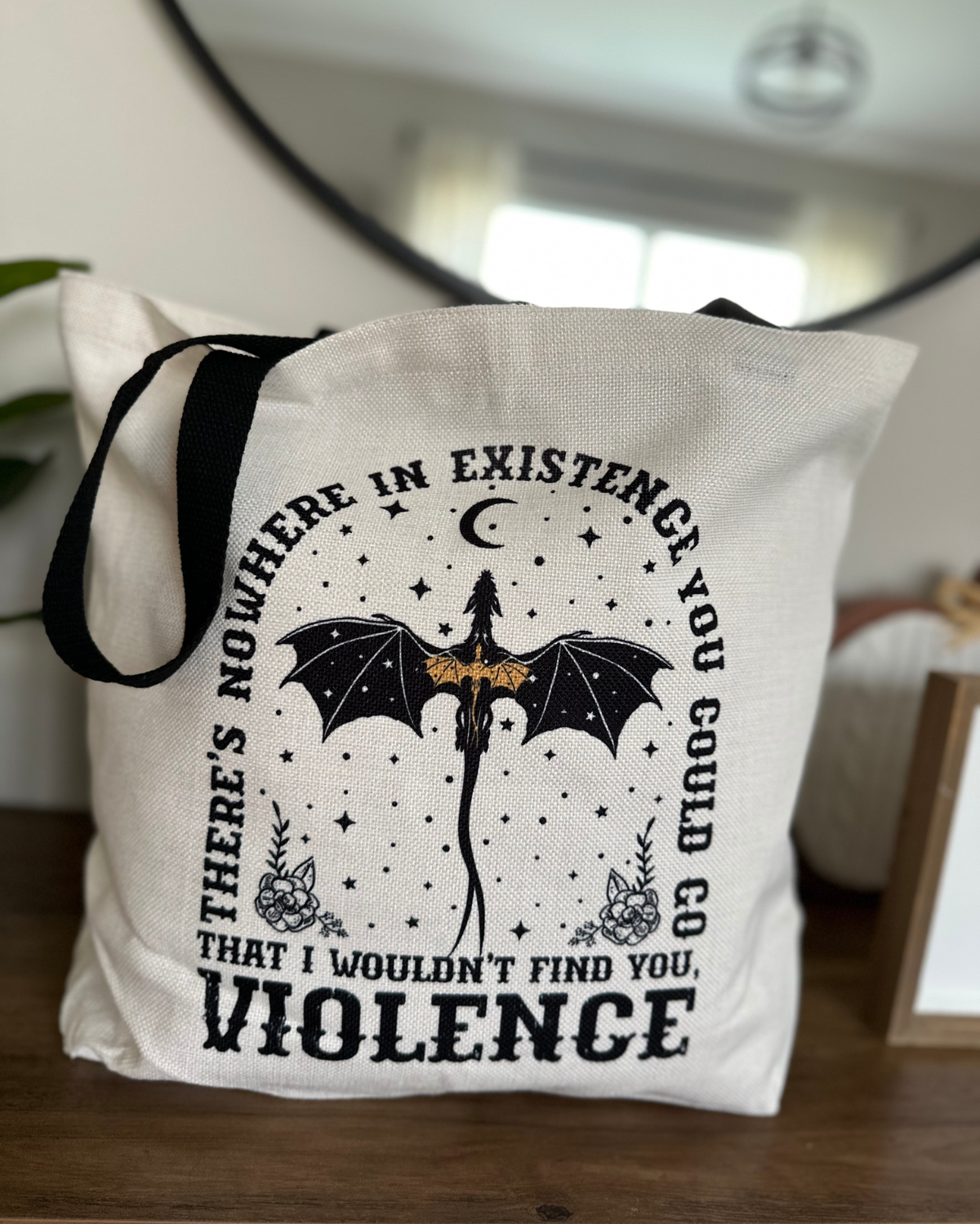 Violence War College | Tote