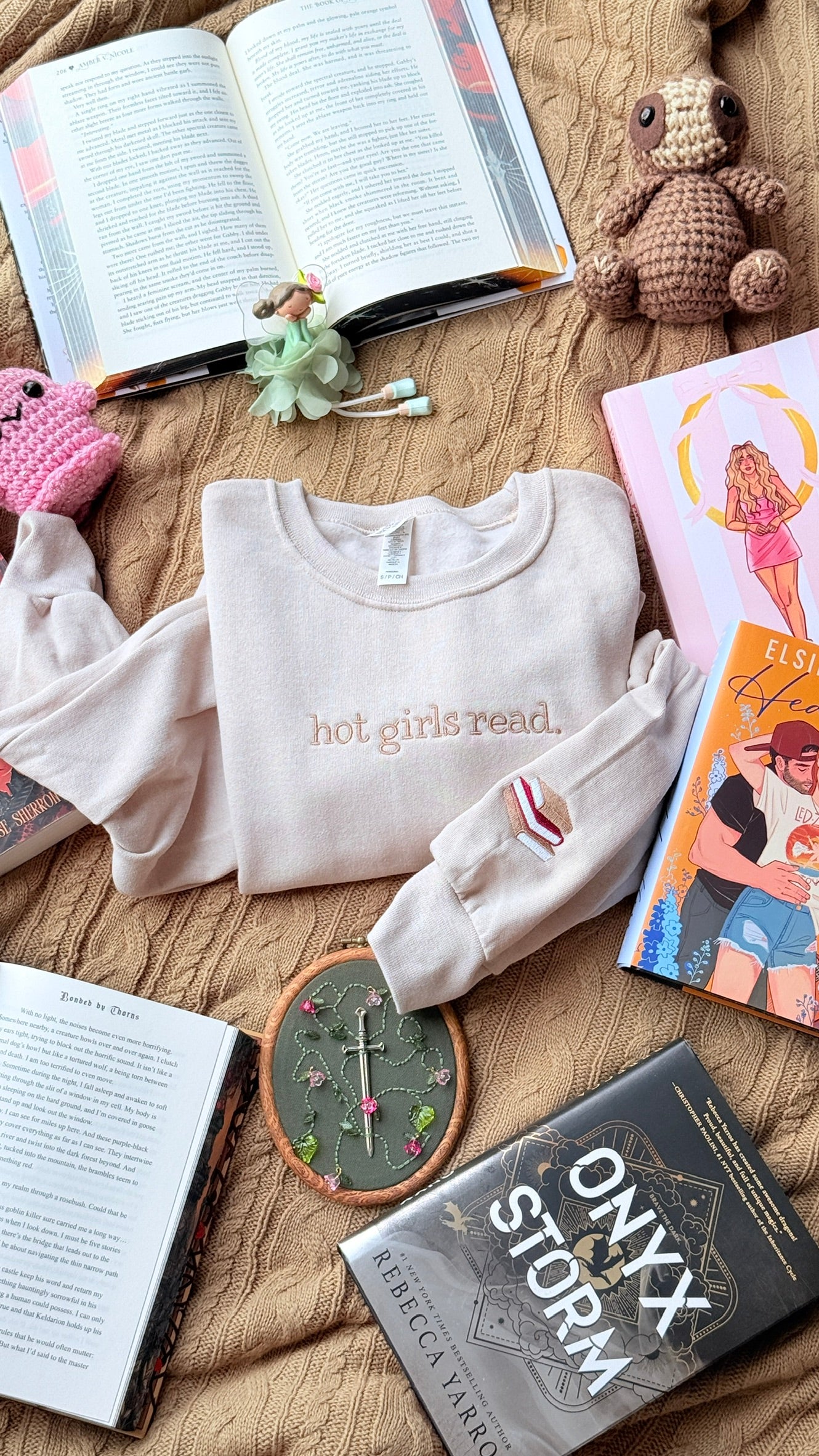 Hot Girls Read | Embroidered Sweatshirt