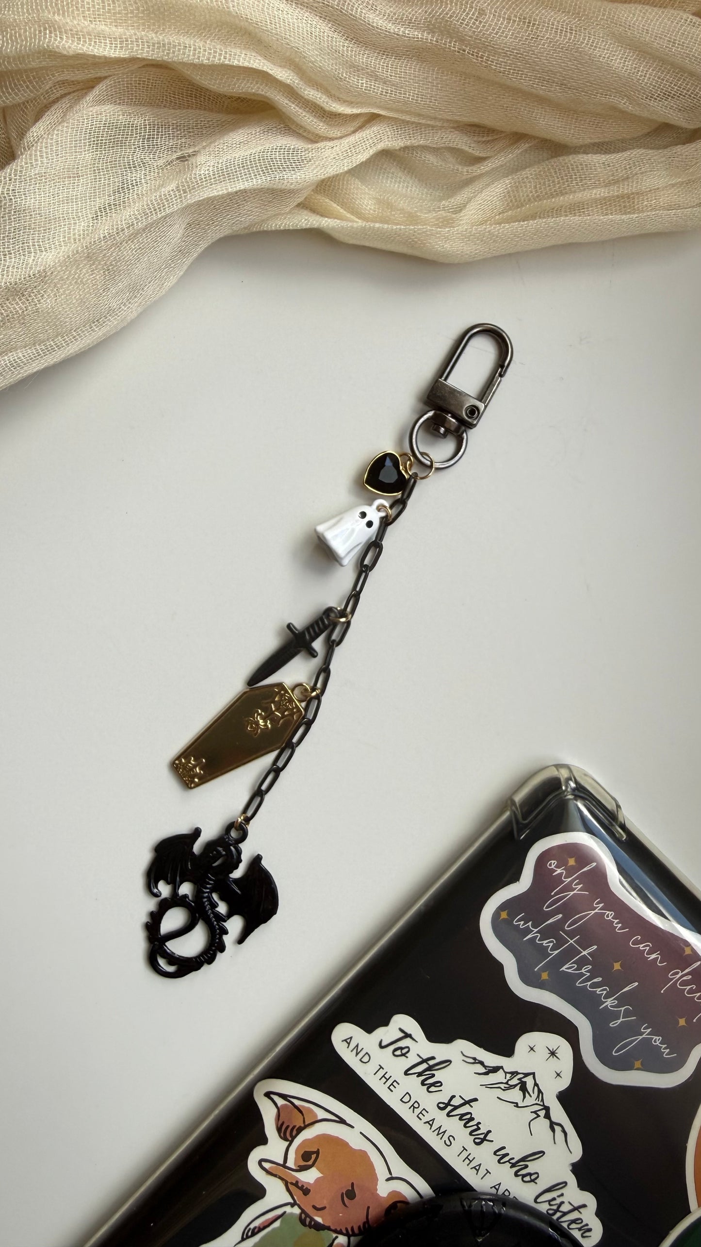 Spooky Vibes | Kindle Chain