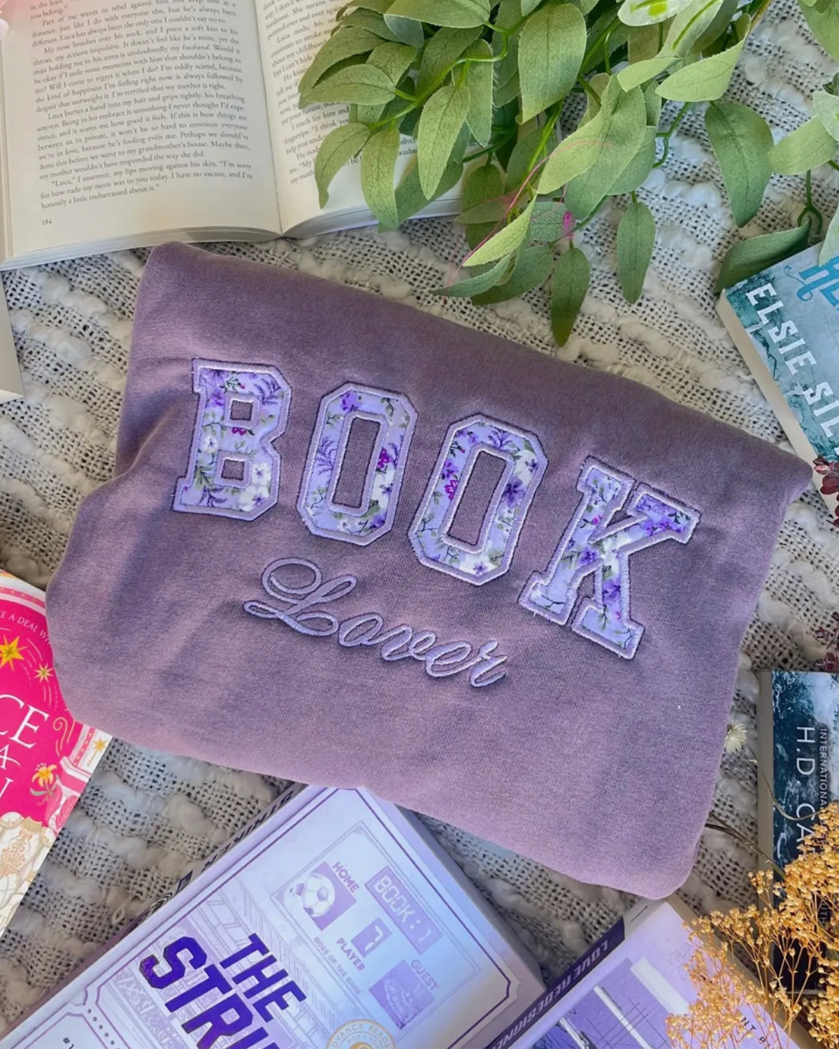 Book Lover | Embroidered Sweatshirt