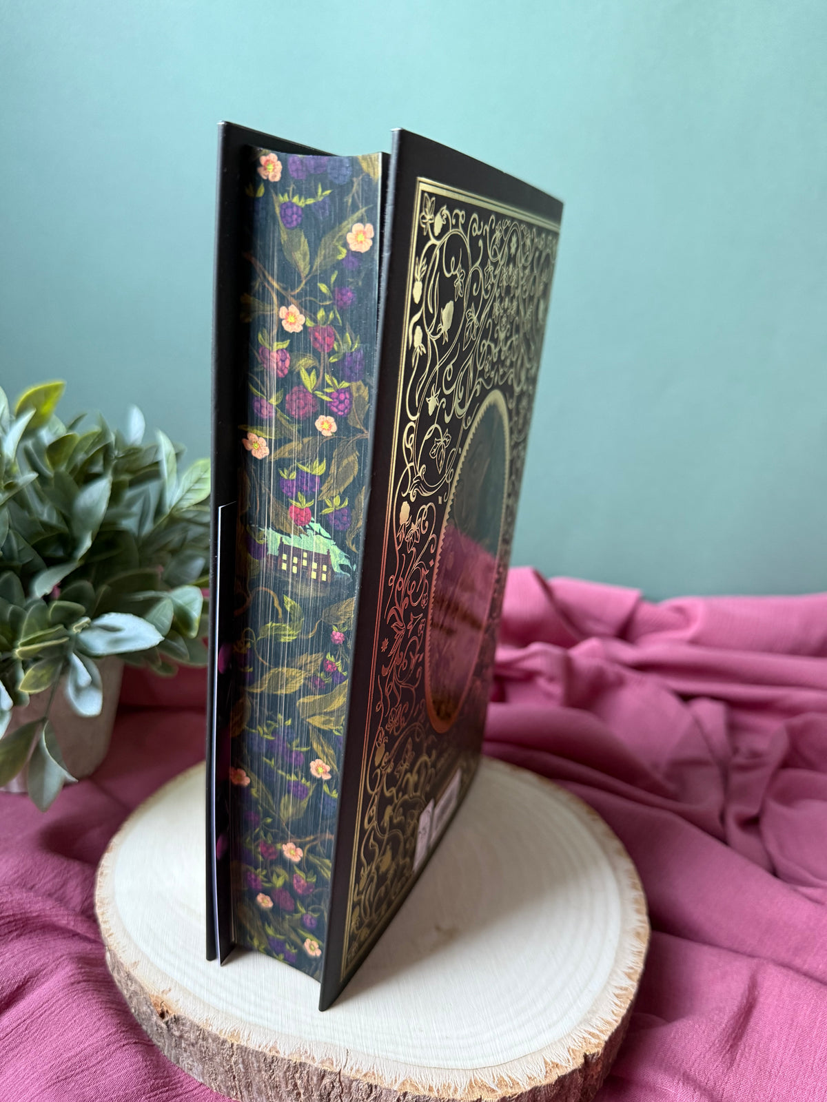 Savage Blooms | Fairyloot Special Edition