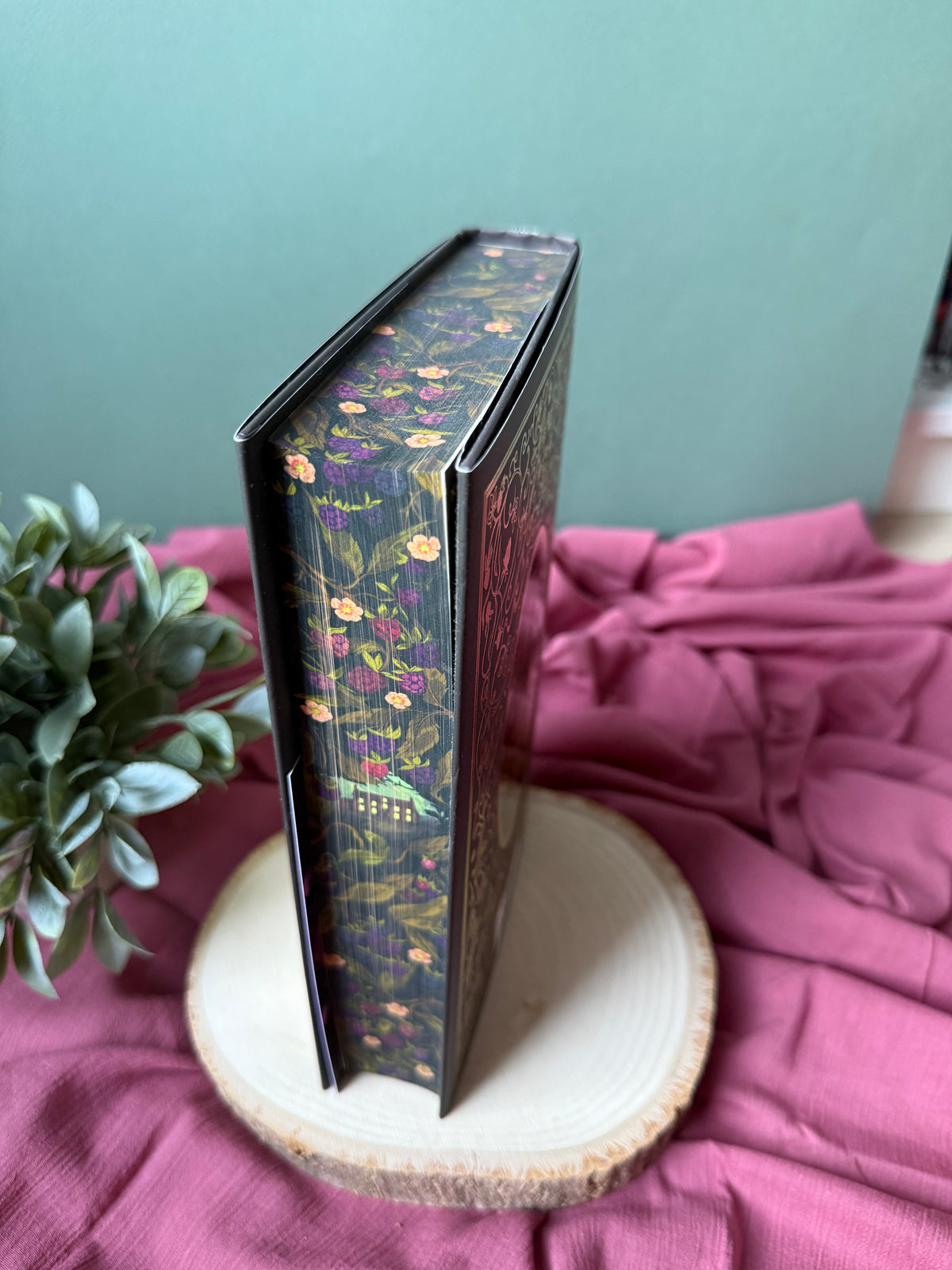 Savage Blooms | Fairyloot Special Edition
